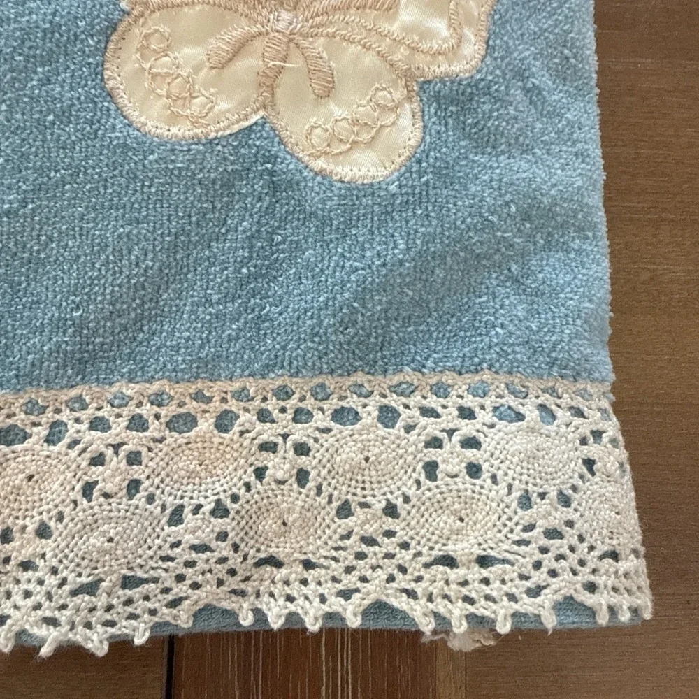 2 Avanti Bath Towel Blue Butterflies vintage Embellished 50x26 Cotton Set